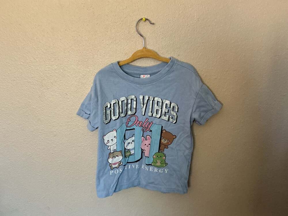 Love, Peace, Lipgloss Vanilla & Coco Girls Light Blue Graphic T-Shirt